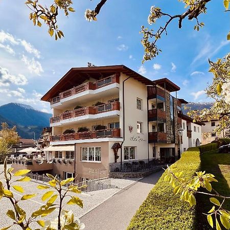 Hotel Tyrol Malles Venosta Esterno foto