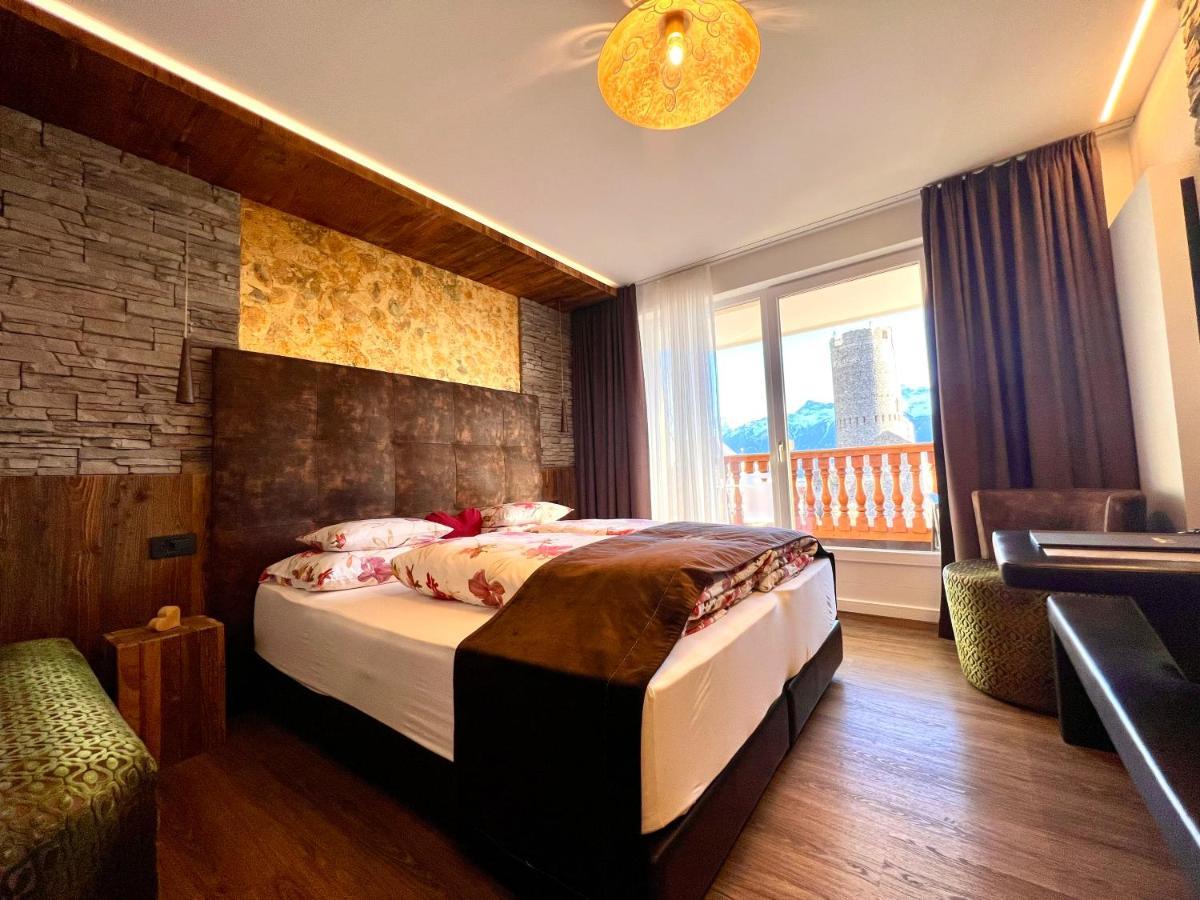 Hotel Tyrol Malles Venosta Esterno foto
